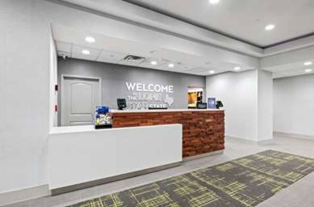 Hampton Inn &amp; Suites Mount Pleasant 3