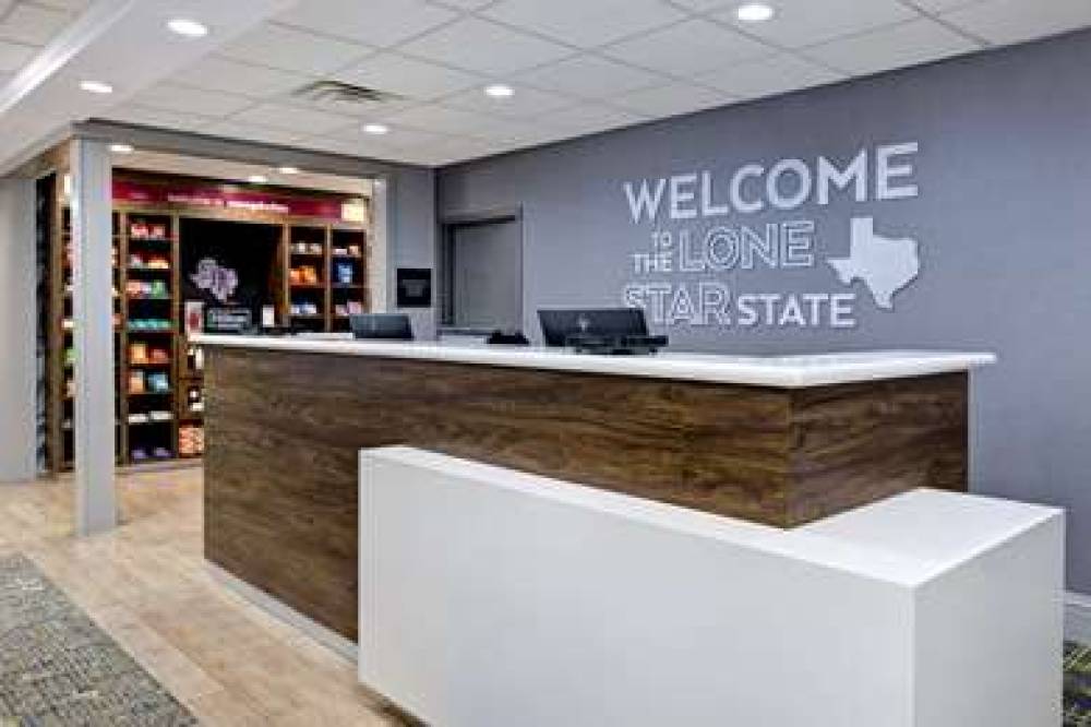 Hampton Inn &amp; Suites Nacogdoches 3