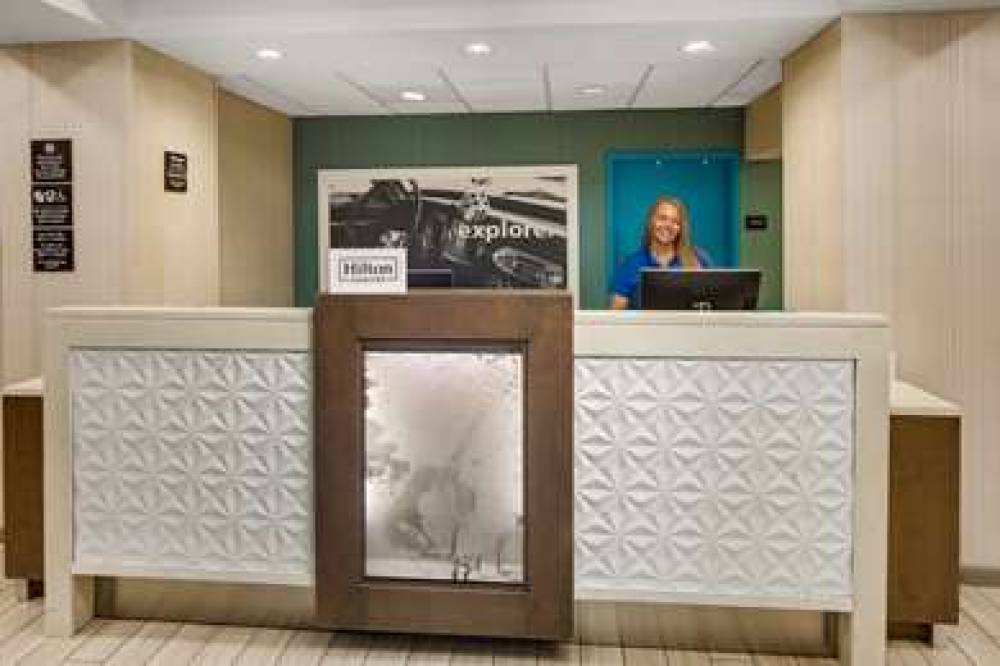 Hampton Inn &amp; Suites Nashville-Airport 4