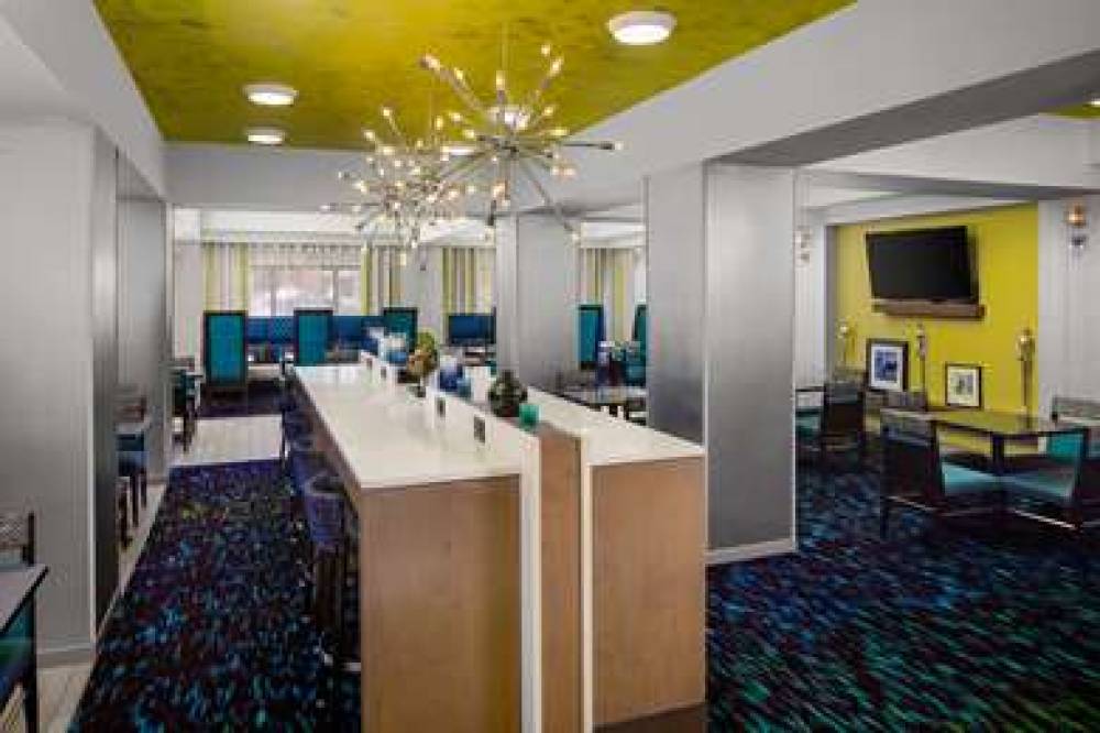 Hampton Inn &amp; Suites Nashville-Airport 5