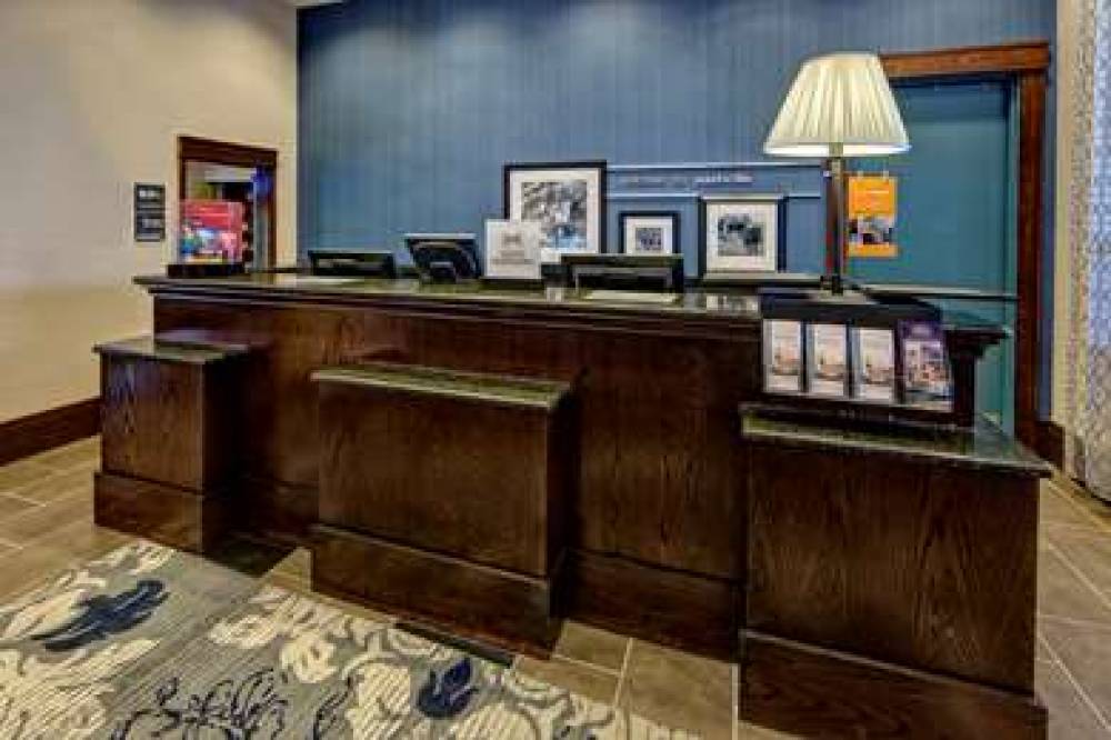 Hampton Inn &amp; Suites Nashville-Downtown 6