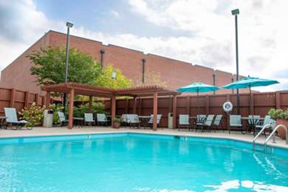 Hampton Inn &amp; Suites Nashville-Green Hills 9