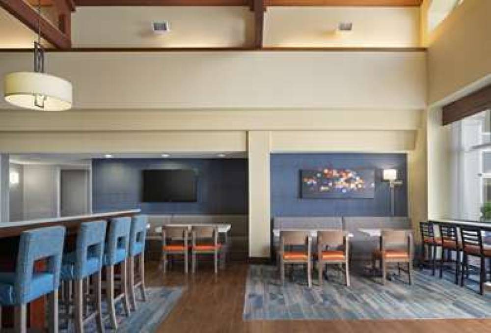 Hampton Inn &amp; Suites Newport News-Arpt-Oyster 4