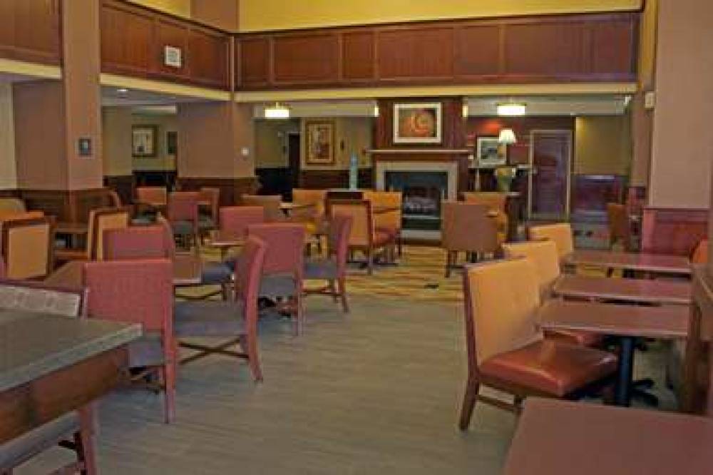 Hampton Inn &amp; Suites Norfolk-Airport 4