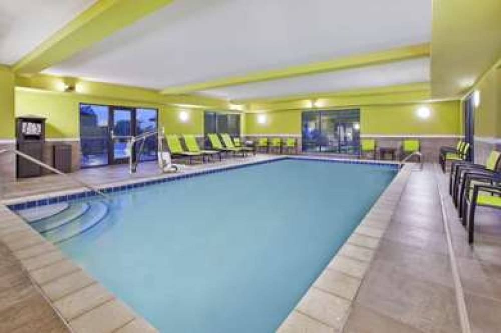 Hampton Inn &amp; Suites Oakwood Village-Cleveland 5