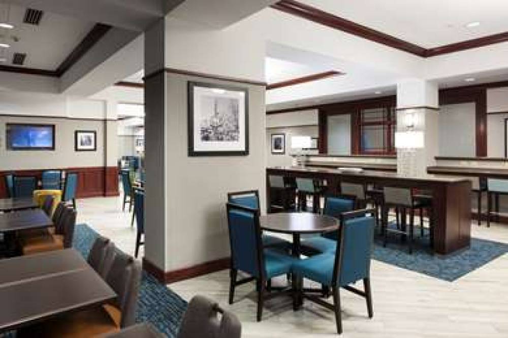 Hampton Inn &amp; Suites Oklahoma City-Bricktown 9