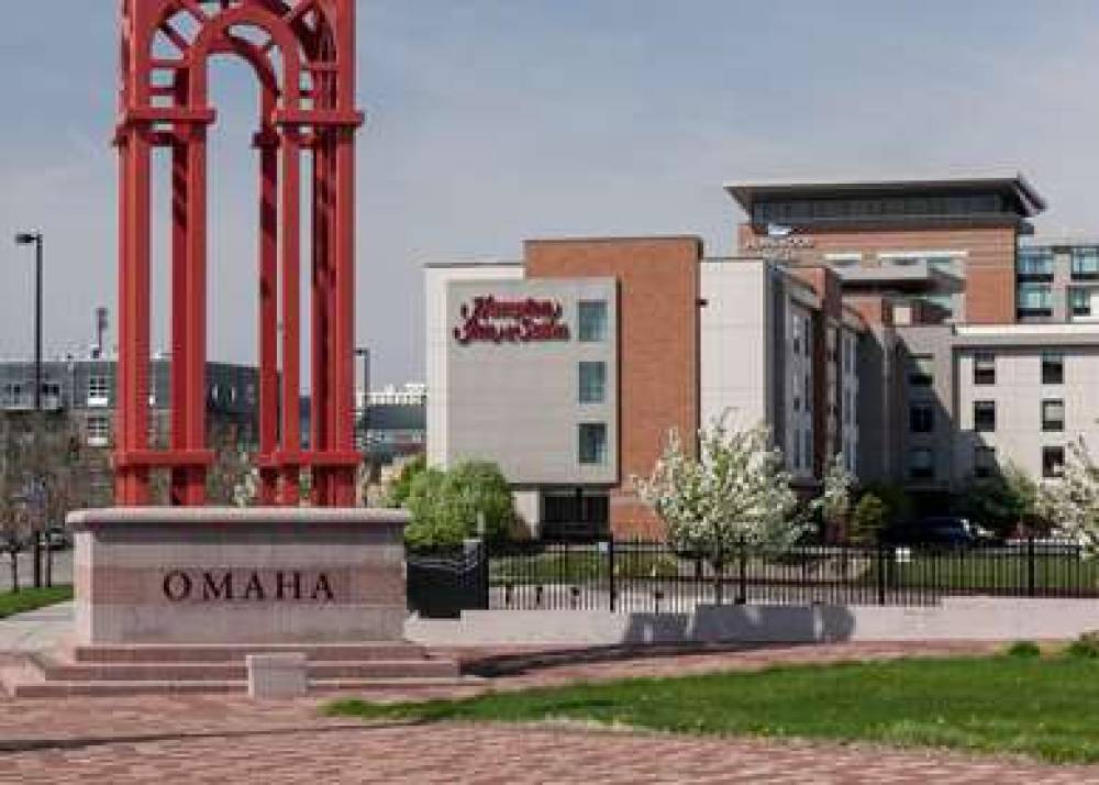 Hampton Inn &amp; Suites Omaha-Downtown 4