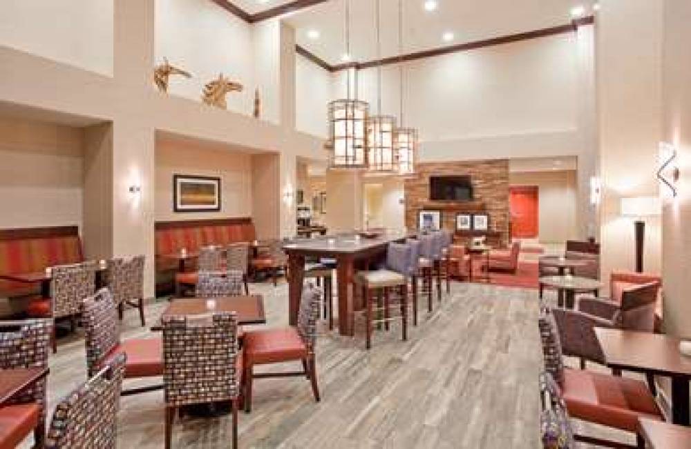 Hampton Inn &amp; Suites Omaha Southwest-La Vista 8