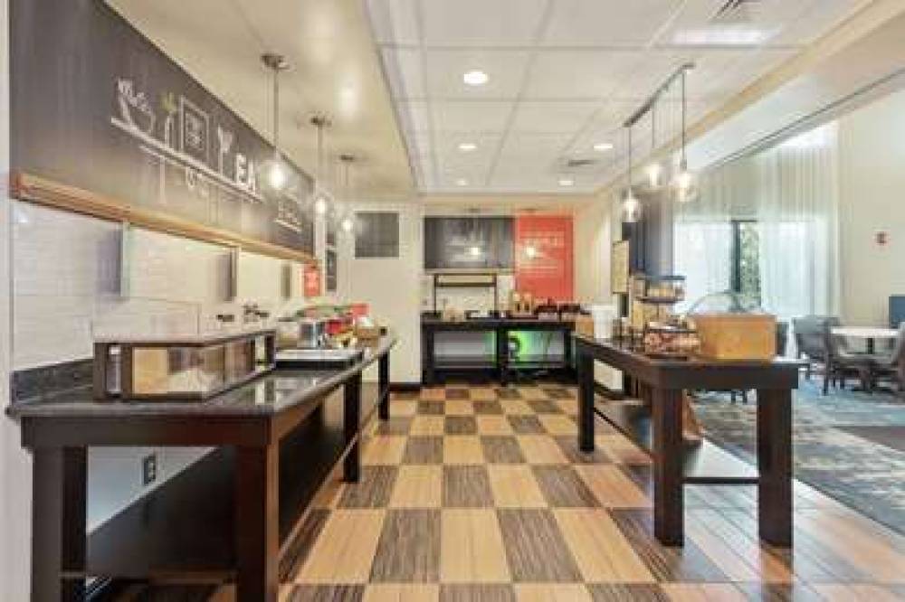 Hampton Inn &amp; Suites Orlando-Apopka 7