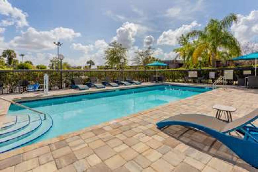 Hampton Inn &amp; Suites Orlando International Dr 5