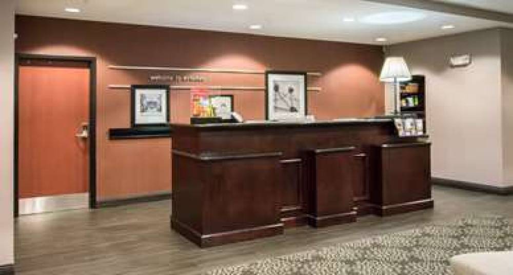 Hampton Inn &amp; Suites Orlando-John Young Pkwy/ 3