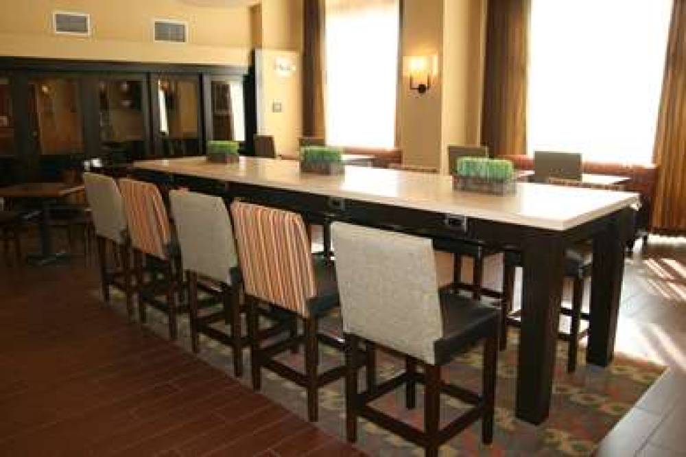 Hampton Inn &amp; Suites Oxford-Anniston 10