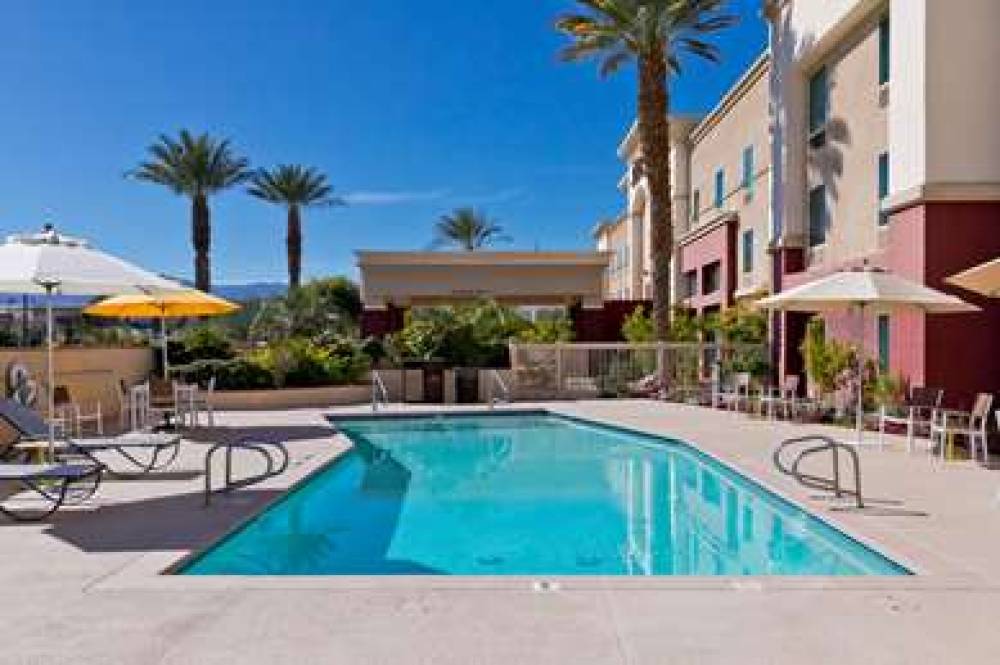 Hampton Inn &amp; Suites Palm Desert 6