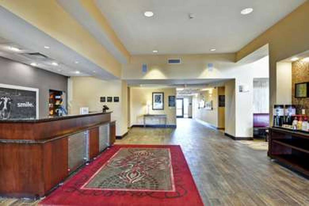 Hampton Inn &amp; Suites Peoria At Grand Prairie, 8