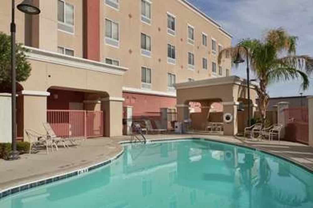 Hampton Inn &amp; Suites Phoenix-Surprise 8