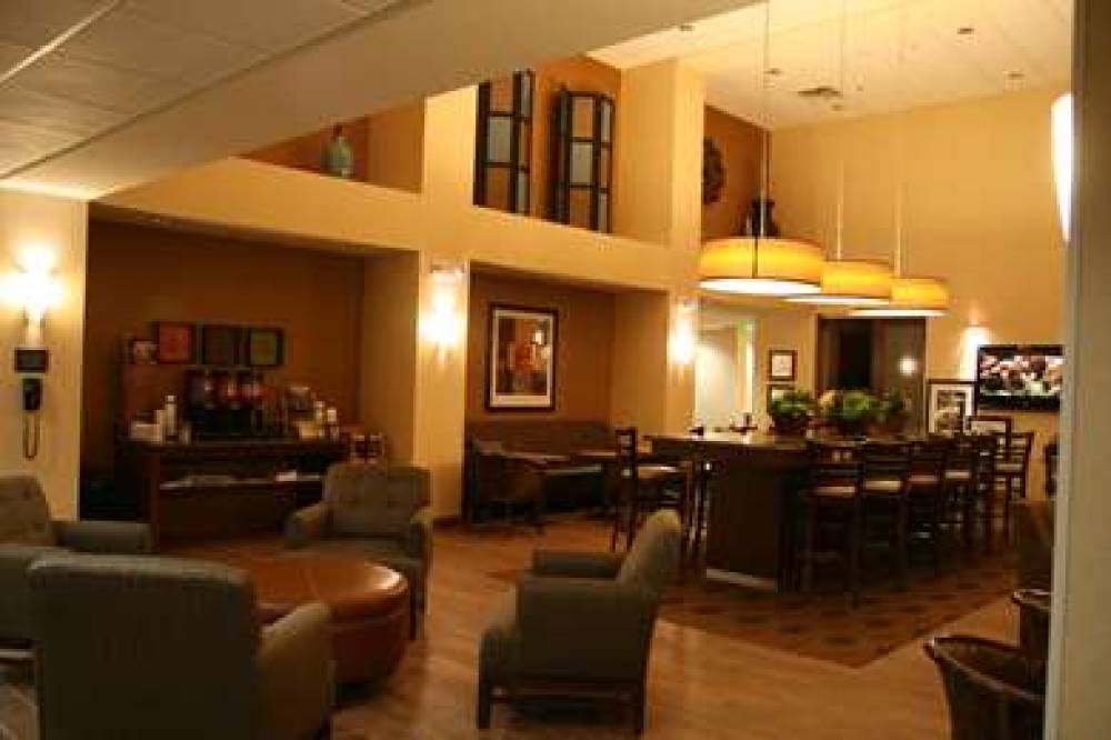 Hampton Inn &amp; Suites Pueblo/North 2