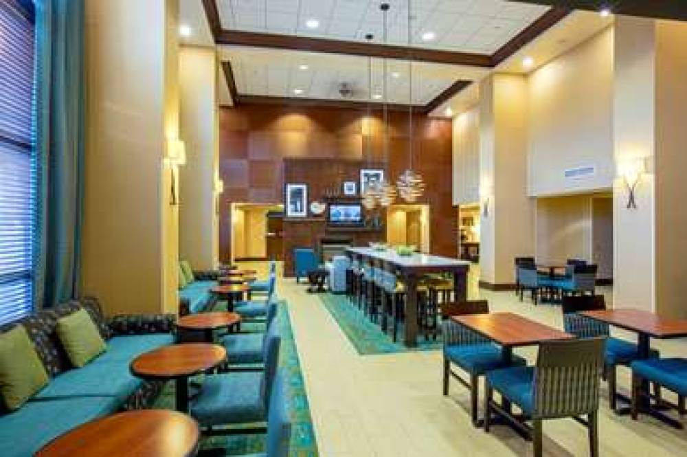 Hampton Inn &amp; Suites Sacramento/Elk Grove Lag 8