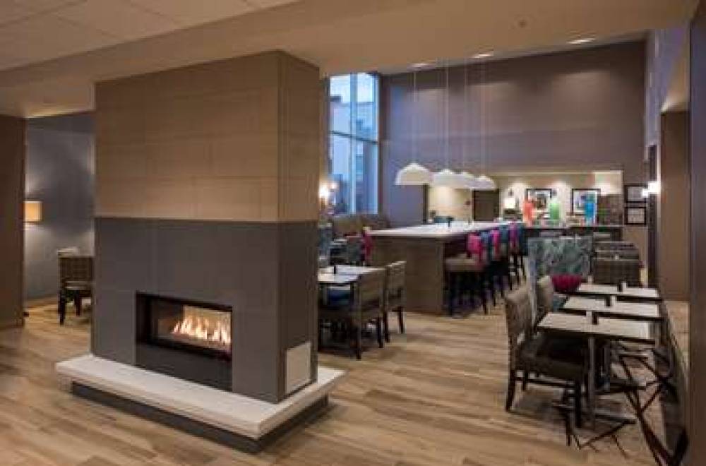 Hampton Inn &amp; Suites Seattle/Redmond, WA 4