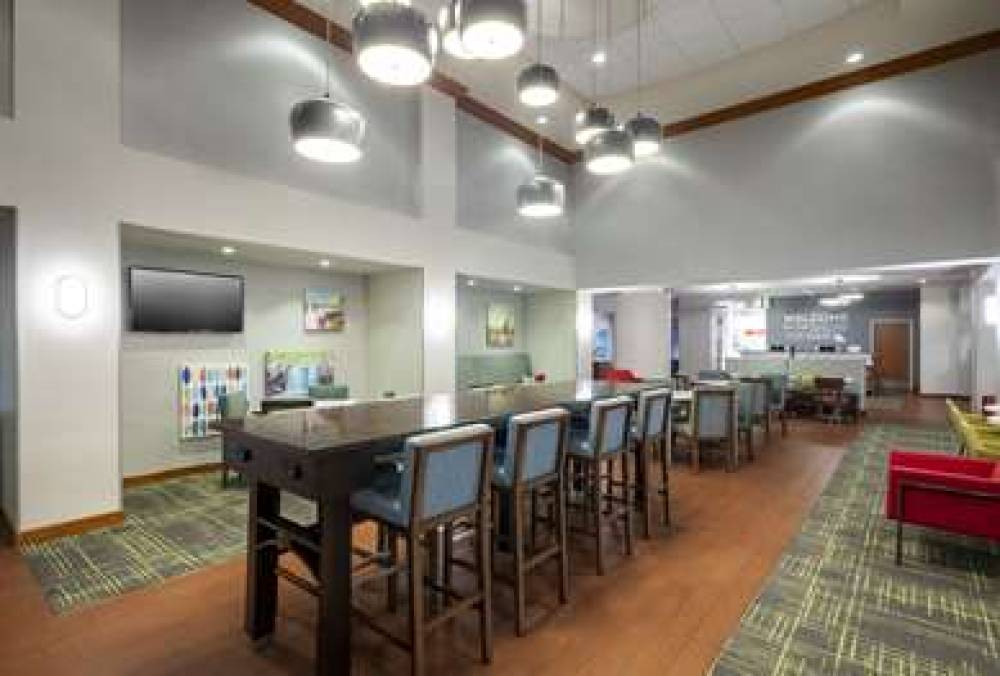 Hampton Inn &amp; Suites St. Louis At Forest Park 7