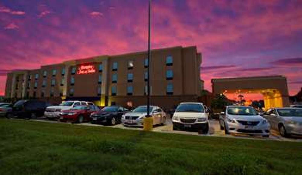 Hampton Inn &amp; Suites Tomball Houston NW 2