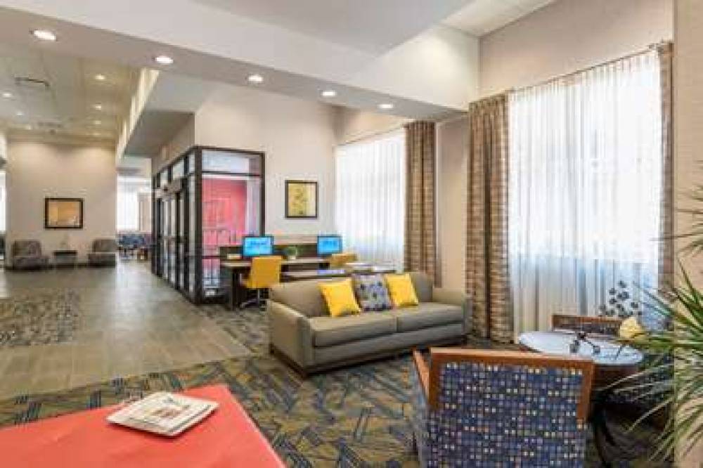 Hampton Inn &amp; Suites - Tulsa Downtown, OK 5