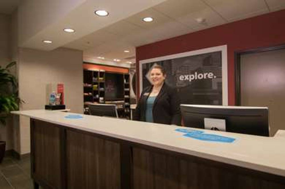 Hampton Inn &amp; Suites - Tulsa Downtown, OK 7