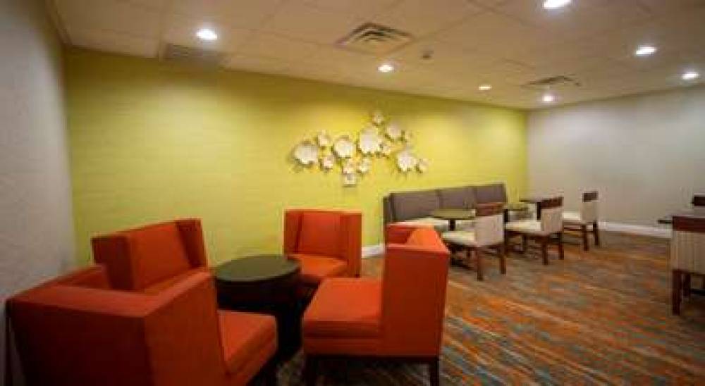 Hampton Inn &amp; Suites Valdosta/Conference Cent 3