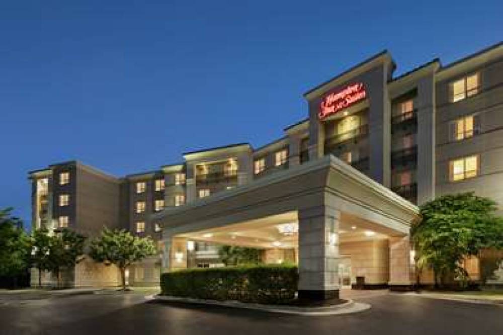 Hampton Inn &amp; Suites Washington-Dulles Intl A 1