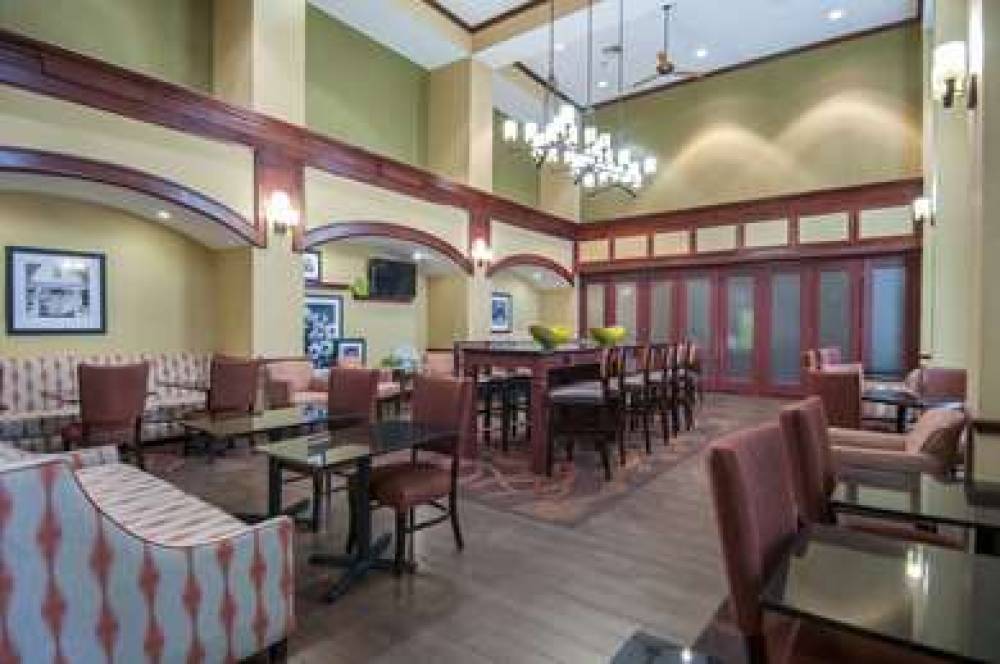 Hampton Inn &amp; Suites Waxahachie 4