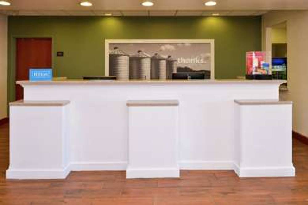 Hampton Inn &amp; Suites Wilmington 4