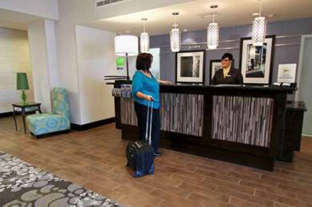 Hampton Inn &Amp; Suites Winnie