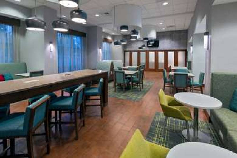 Hampton Inn &amp; Suites Winston-Salem/University 4