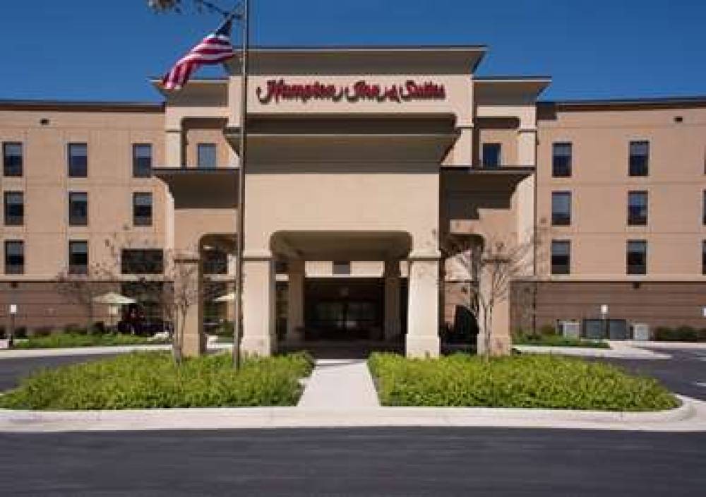 Hampton Inn &amp; Suites Woodstock, VA 1