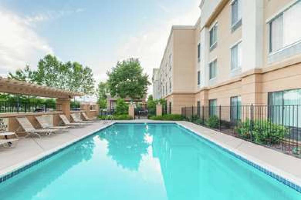 Hampton Inn &amp; Suites Yuba City 8