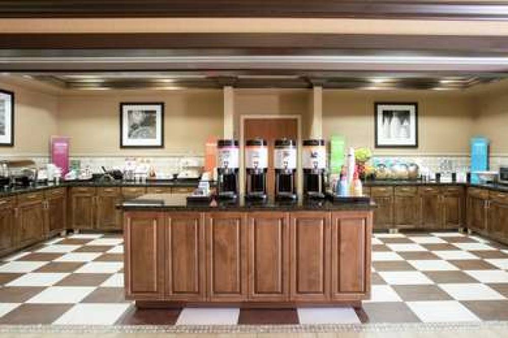 Hampton Inn &amp; Suites Yuba City 9