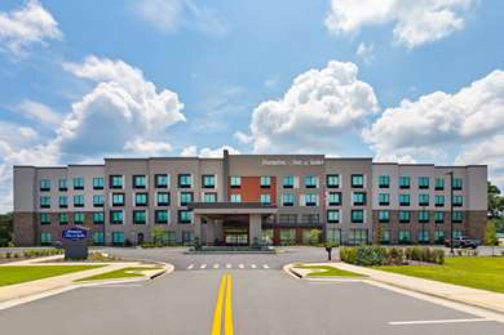 HAMPTON INN AND SUITES ALACHUA I-75 1