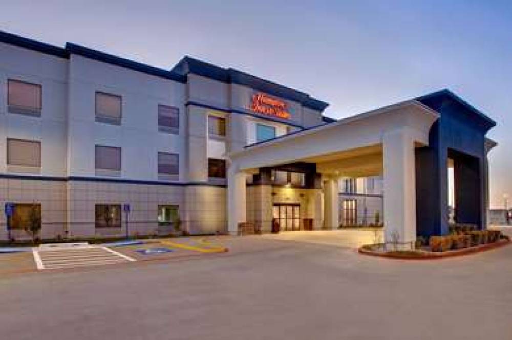 HAMPTON INN AND SUITES BORGER 2