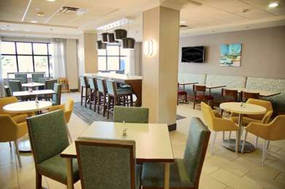 HAMPTON INN AND SUITES CATHEDRAL CI 3