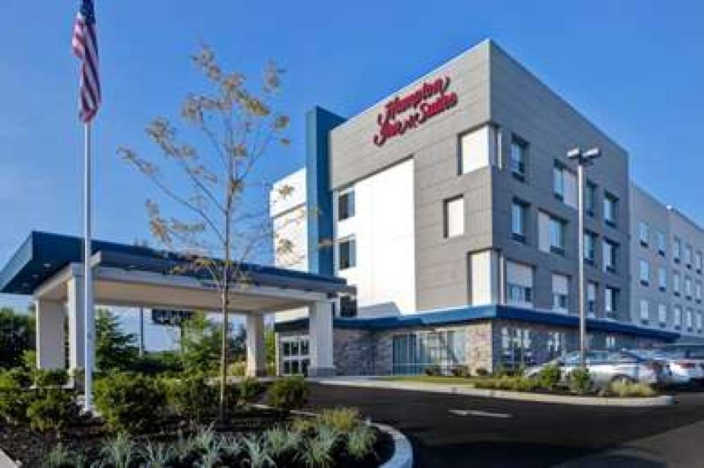 HAMPTON INN AND SUITES DEPTFORD 1