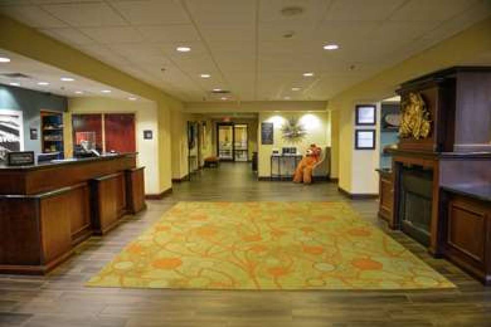 Hampton Inn And Suites Knoxville/North I-75, TN 5