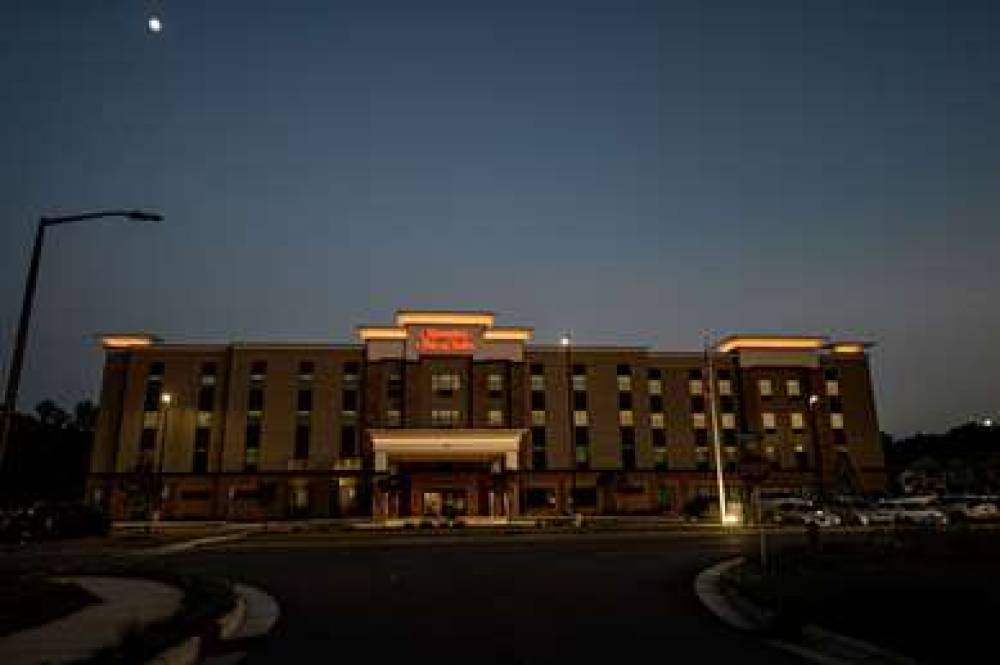 HAMPTON INN AND SUITES LENOIR 3