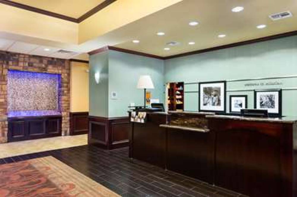 Hampton Inn And Suites Mission 3