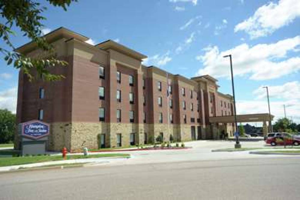 HAMPTON INN AND SUITES OKC QUAIL 2