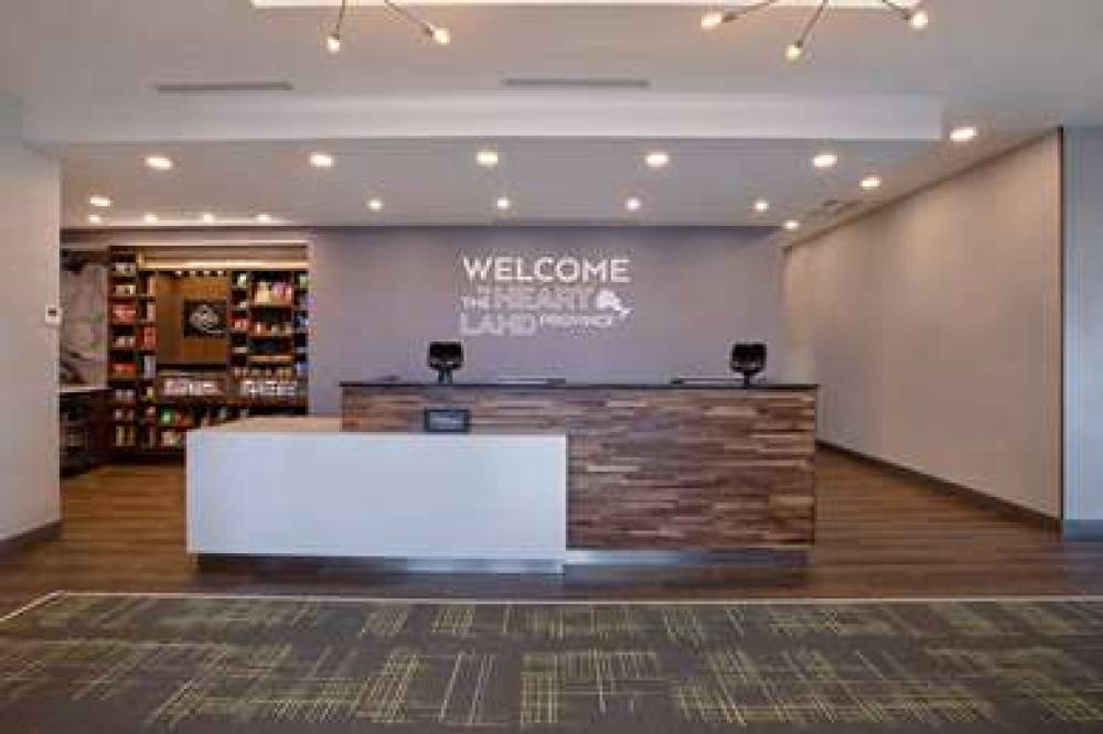 HAMPTON INN AND SUITES OTTAWA WEST 8