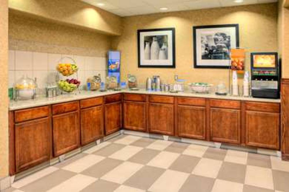 Hampton Inn And Suites Palmdale, CA 7