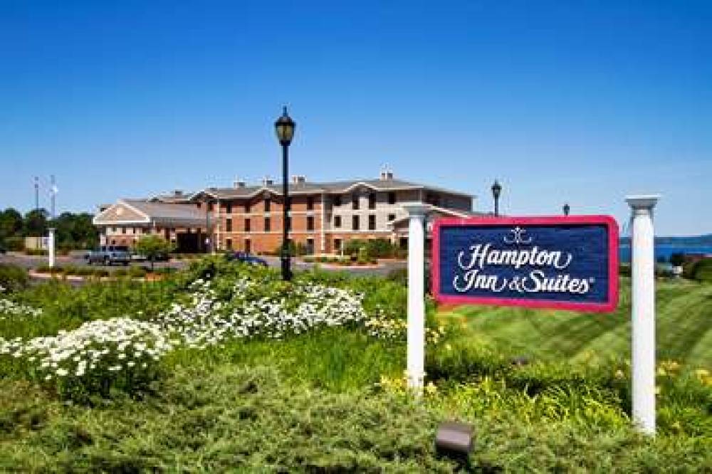 Hampton Inn And Suites Petoskey 2