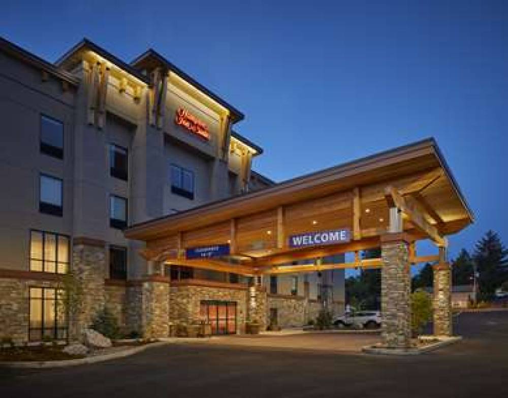 HAMPTON INN AND SUITES ROSEBURG 1