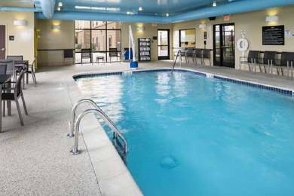 Hampton Inn And Suites Toledo/Perrysburg, OH 4