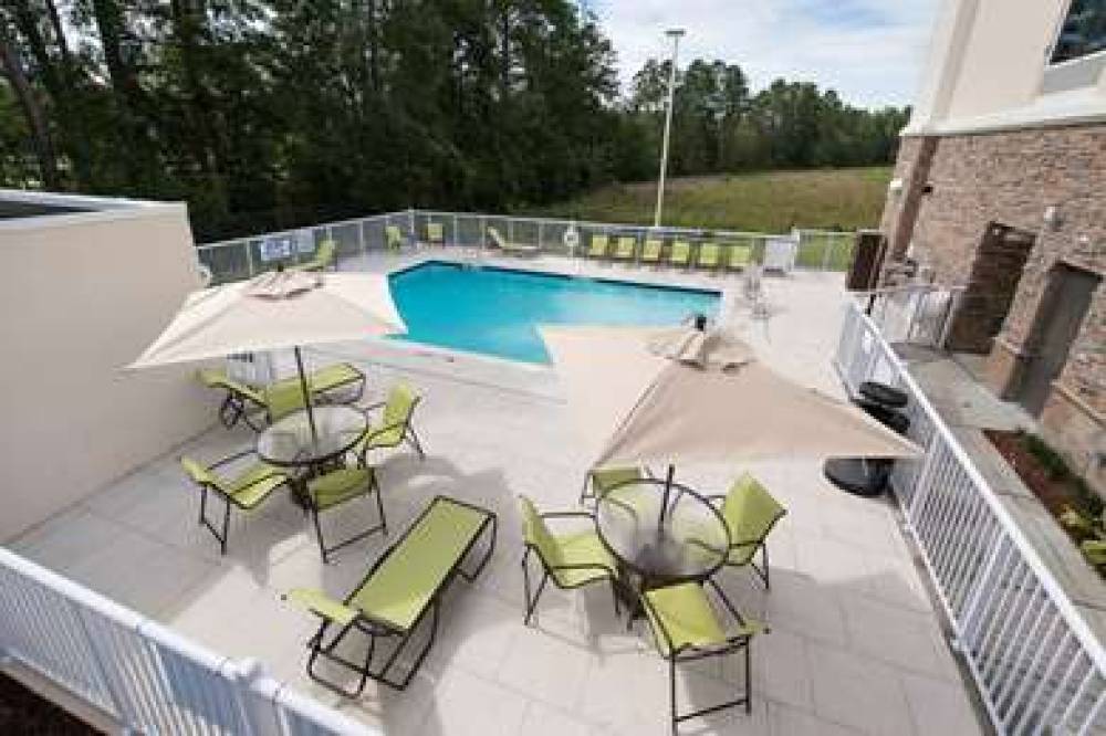 HAMPTON INN AND SUITES WALTERBORO S 8