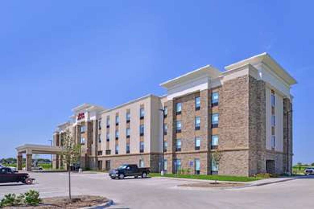 HAMPTON INN ANDAMP; SUITES ALTOONA- 2